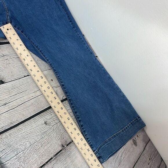 Lane Bryant Flex Magic Waistband Signature Fit Mid-Rise Flare Leg 24S plus size - Picture 13 of 15